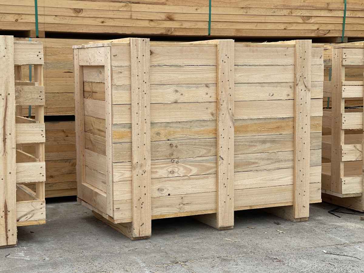 large-wooden-crate-4